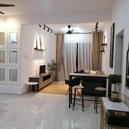 Homestay Casa Nur Iman @Adelia Kajang Exterior photo